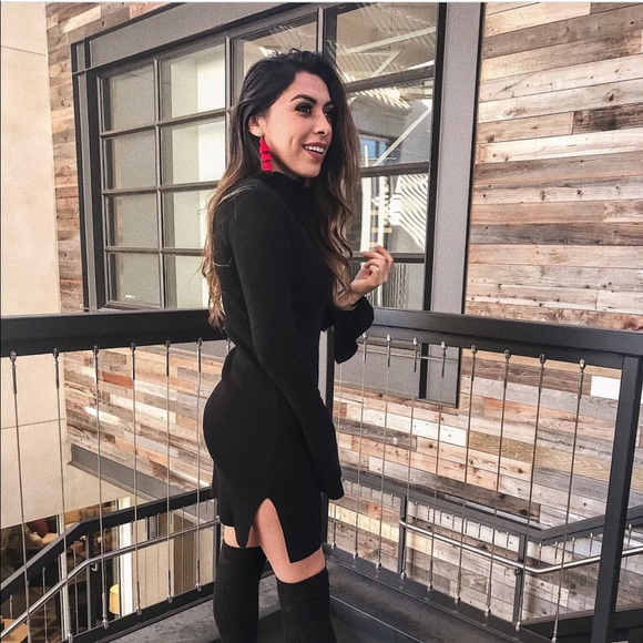 Tobi Dresses & Skirts - Black long sleeve sweater dress Tobi Dresses & Skirts - Black long sleeve sweater dress